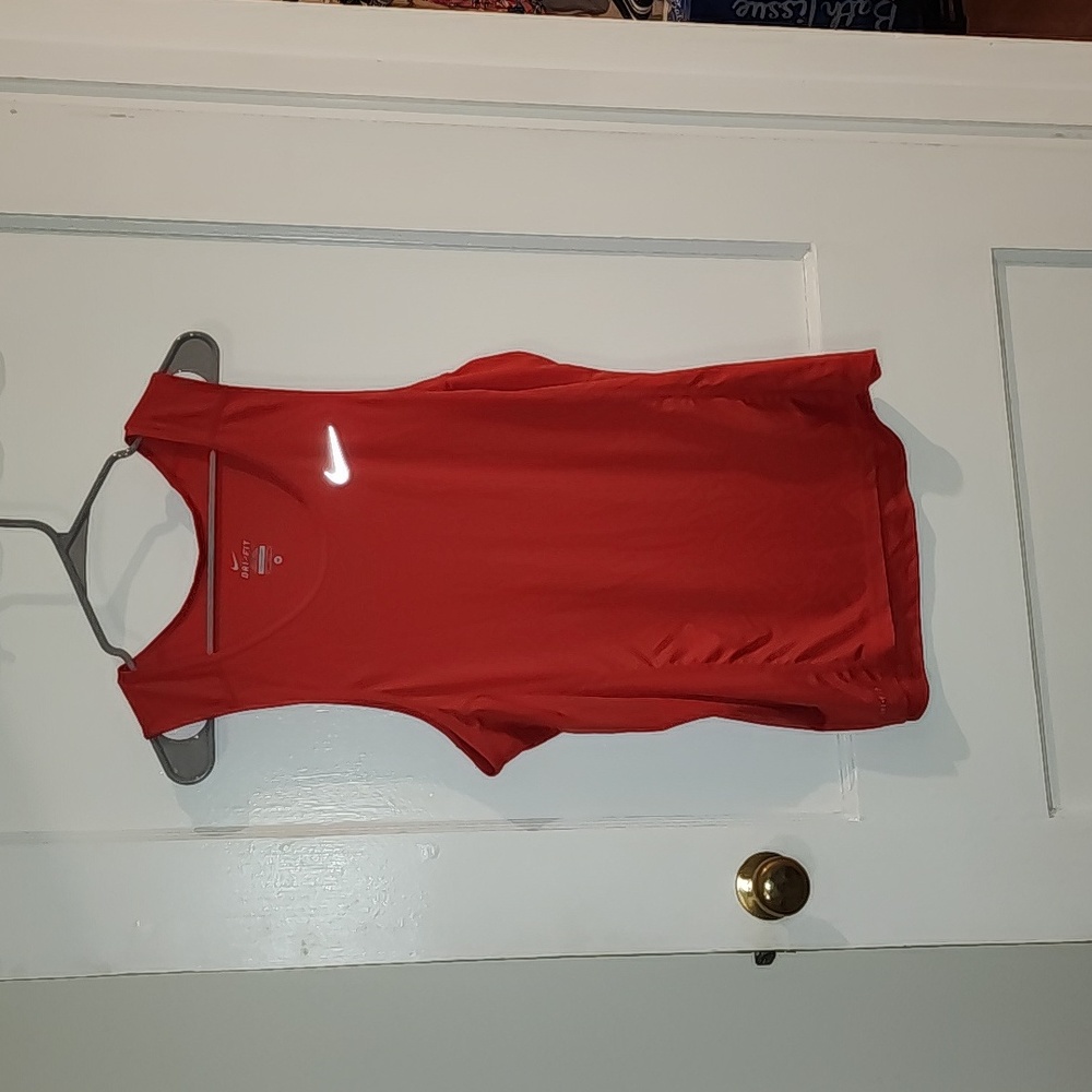 Nike tank